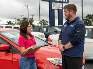 Zach Snow, buy here pay here used car dealership manager in Centerton